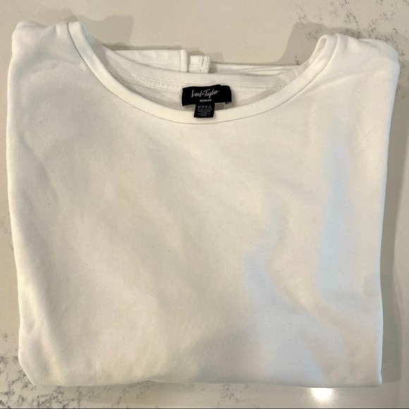 Lord & Taylor white crew neck sweatshirt - Picture 4 of 5